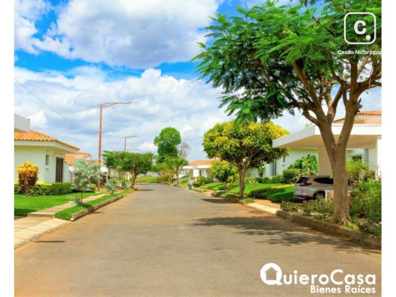 Casa en venta en Santo Domingo, Managua – 3 hab, 335 m²