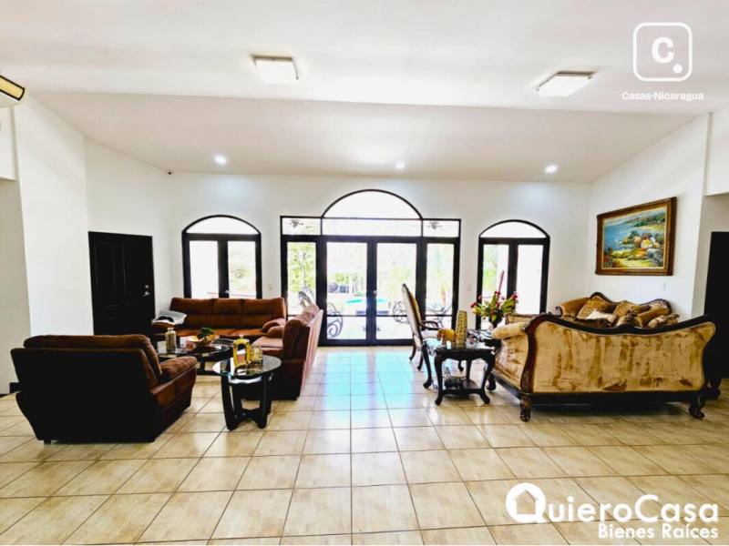 Casa en venta en Carretera Sur, Managua – 5 hab, 3,347 m²