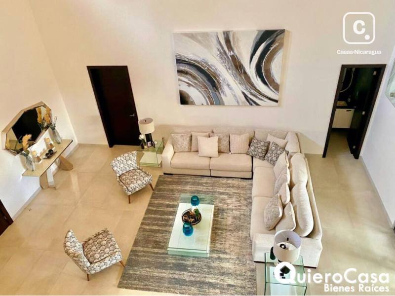 Casa en venta en Santo Domingo, Managua – 4 hab, 432 m², US$ 560,000
