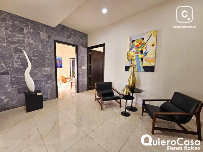 Casa en alquiler en Las Colinas, Managua – 3 hab, 470 m²