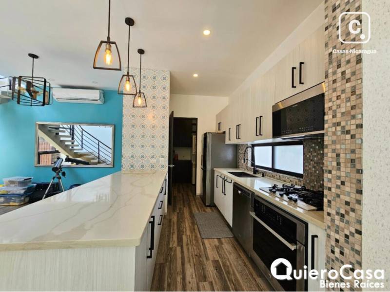 Casa en venta en Villa Fontana, Managua – 3 hab, 214 m²