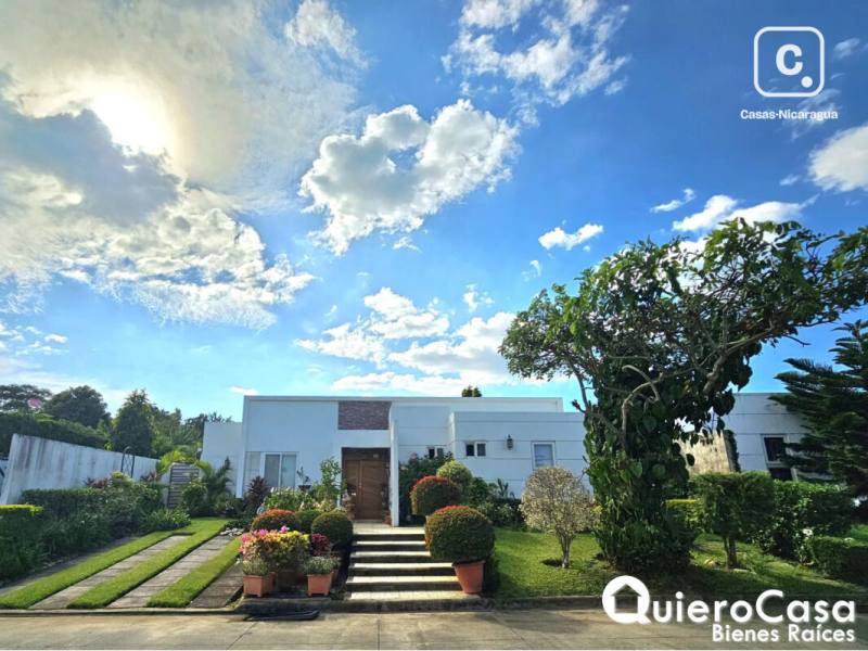 Casa en venta en Las Colinas, Managua – 3 hab, 270 m²