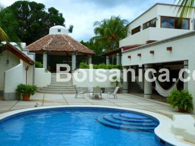 Alquiler de Casa en Altos de Santo Domingo, Managua