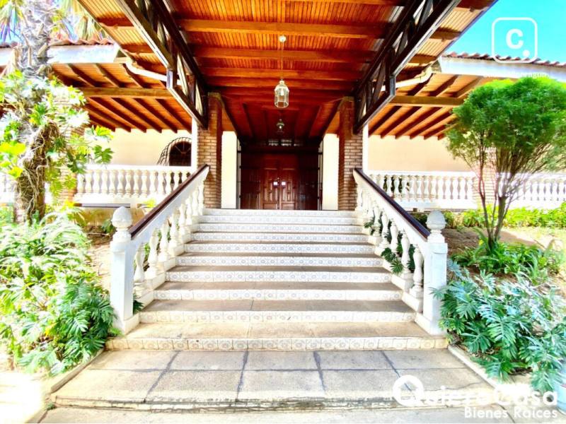 Casa en venta en Villa Fontana, Managua – 5 hab, 1,000 m²