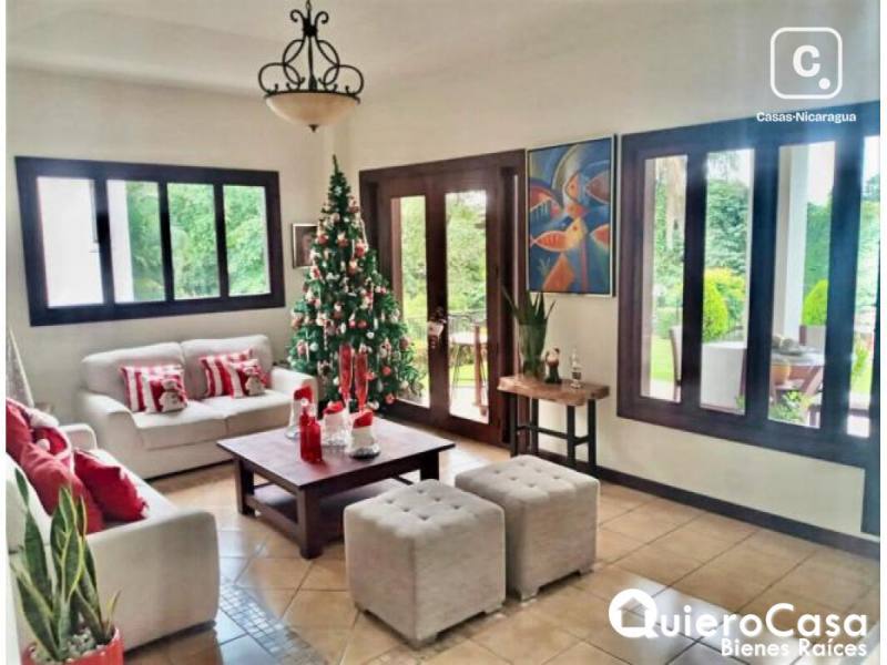 Casa en venta en Villa Fontana, Managua – 4 hab, 375 m²