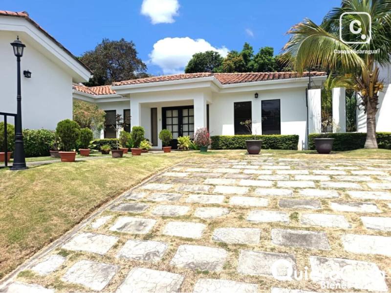 Casa en venta en Carretera Masaya, Managua – 3 hab, 256 m²