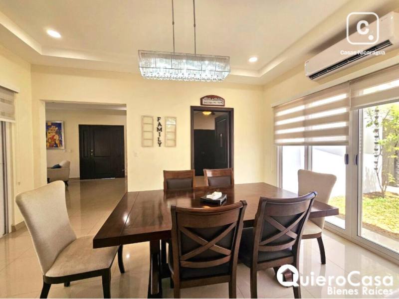 Casa en alquiler en Las Colinas, Managua – 3 hab, US$ 1,750/mes