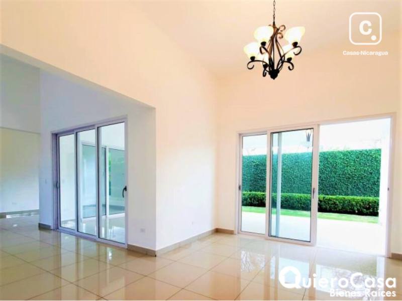 Casa en venta en Santo Domingo, Managua – 3 hab, 228 m², US$ 250,000