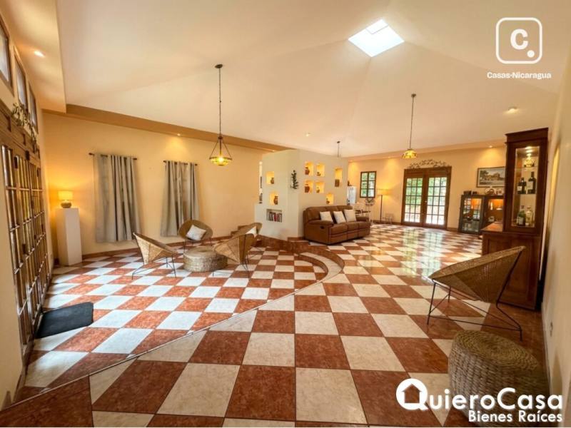Casa en venta en Carretera Masaya, Managua – 4 hab, 345 m²