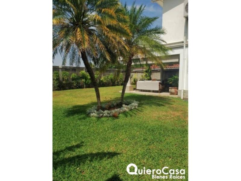 Casa en venta en Villa Fontana, Managua – 3 hab, 330 m²