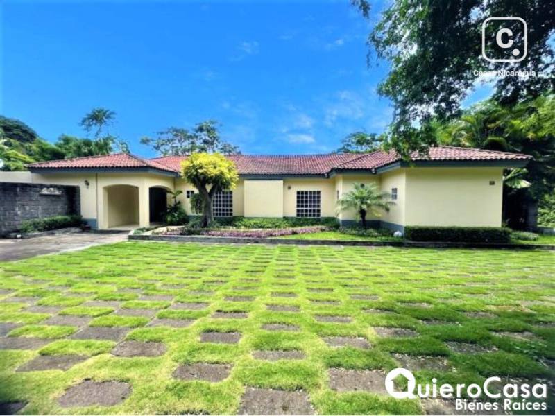 Casa en venta en Villa Fontana, Managua – 4 hab, 384 m²