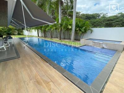 Casa en venta en Villa Fontana, Managua – 5 hab, 850 m²