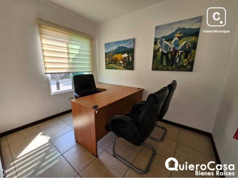 Casa en alquiler en Las Colinas, Managua – 4 hab