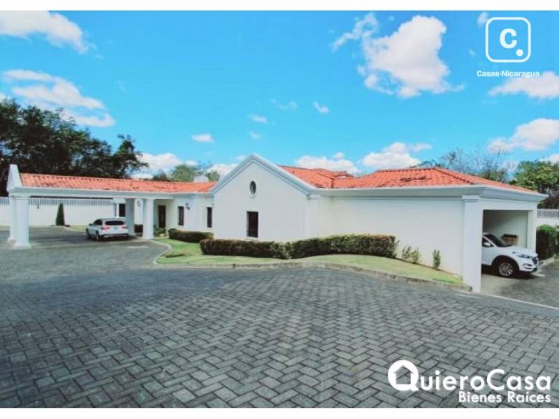 Casa en venta en Villa Fontana, Managua – 4 hab, 700 m²