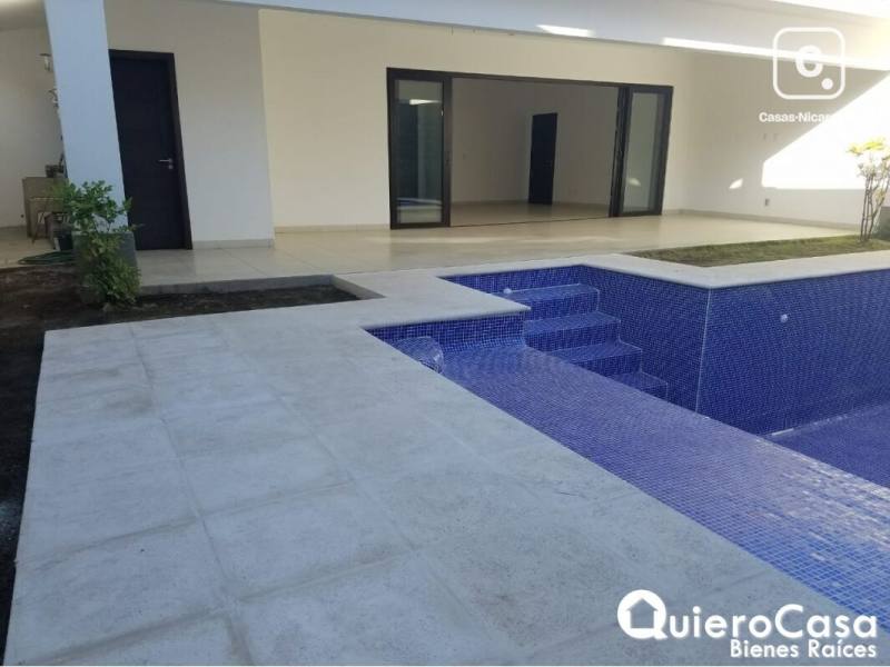 Casa en venta en Santo Domingo, Managua – 3 hab, 275 m²