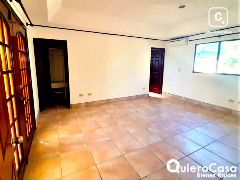 Casa en venta en Santo Domingo, Managua – 4 hab, 290 m²