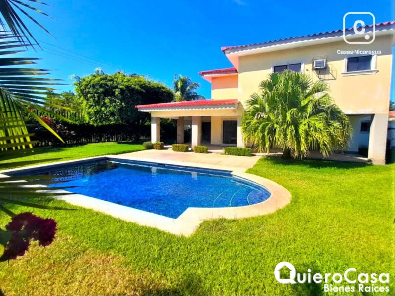 Casa en venta en Santo Domingo, Managua – 4 hab, 290 m²