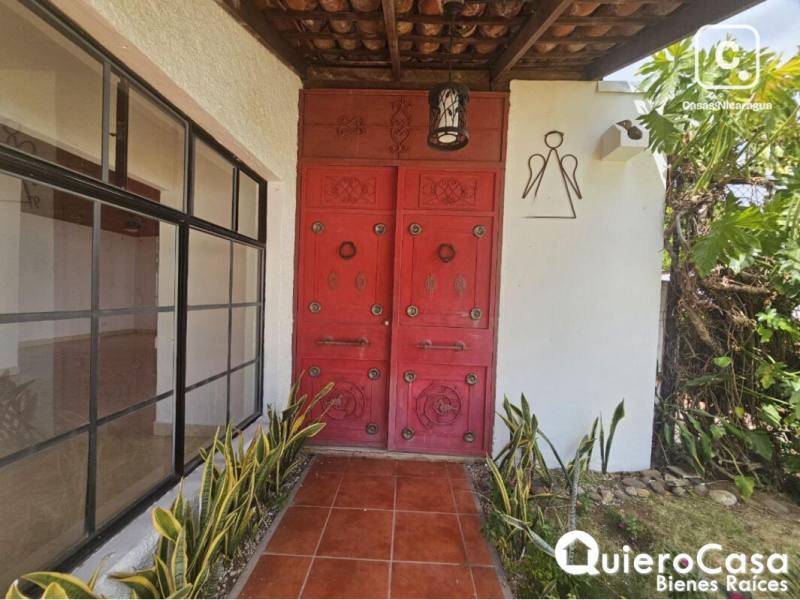 Casa en alquiler en Santo Domingo, Managua – 4 hab, 300 m²