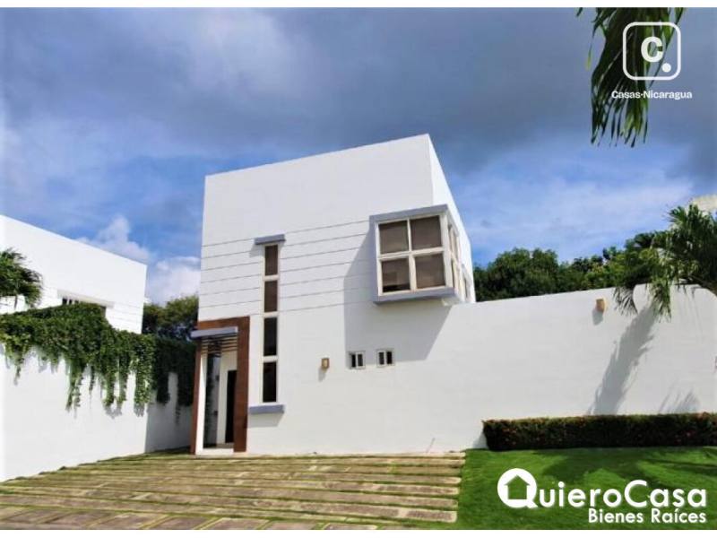 Casa en venta en Santo Domingo, Managua – 3 hab, 217 m², US$ 240,000