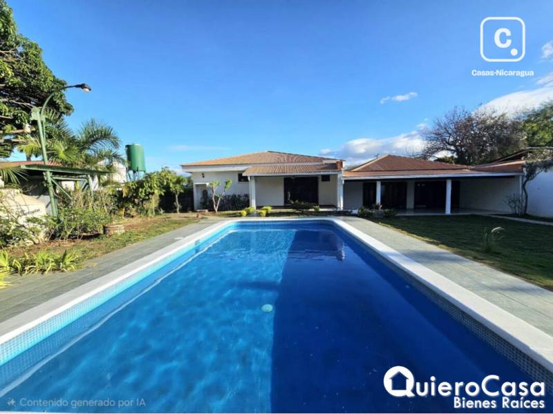 Casa en alquiler en Las Colinas, Managua – 3 hab, Ref QCCJ0776