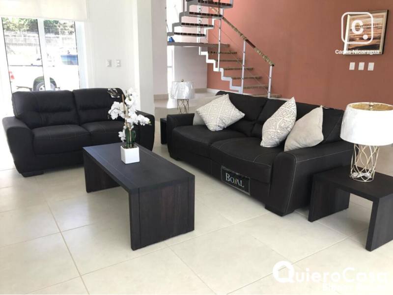 Casa en alquiler en Las Colinas, Managua – 3 hab, US$ 1,600/mes