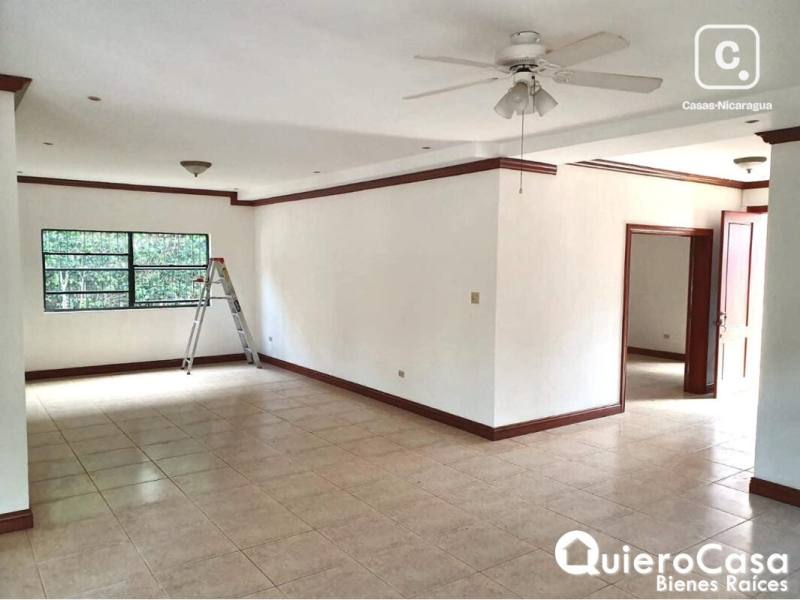 Casa en alquiler en Santo Domingo, Managua – 3 hab, 364 m²