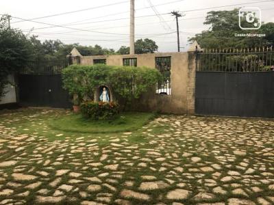 Casa en venta en Veracruz, Managua – 5 hab, 2,400 varas²