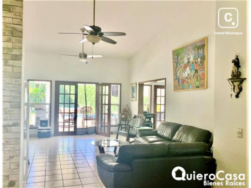 Casa en venta en Santo Domingo, Managua – 4 hab, 270 m², US$ 290,000