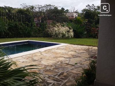 Casa en venta o alquiler en Santo Domingo, Managua – 4 hab, 250 m²