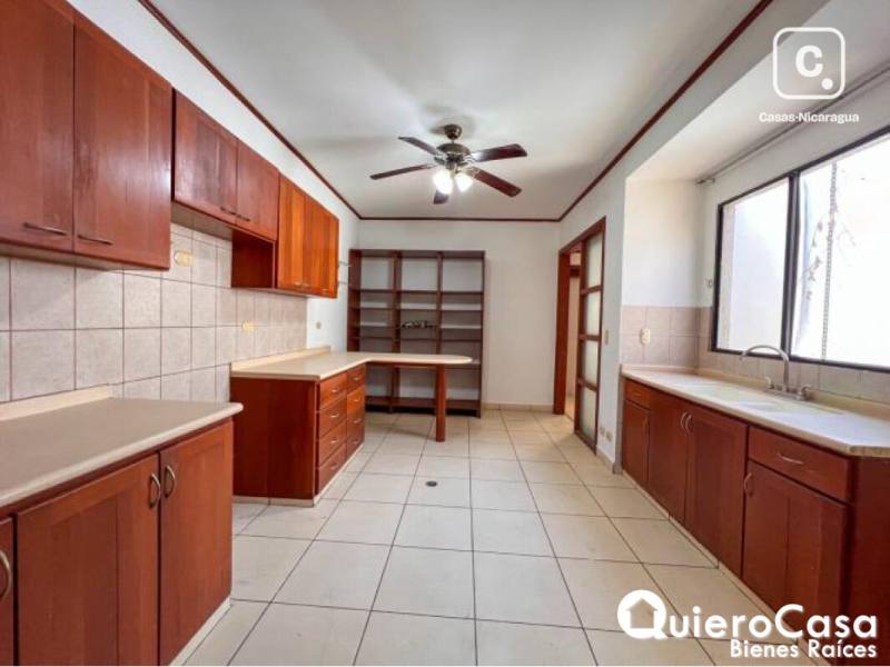 Casa en venta en Las Cumbres, Managua – 3 hab, 230 m²