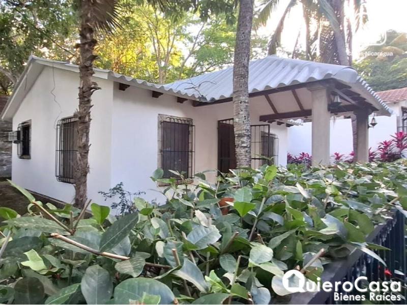 Casa en alquiler en Villa Fontana, Managua – 3 hab, US$ 850/mes