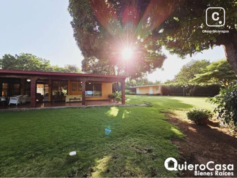 Casa en venta en Santo Domingo, Managua – 4 hab, 263 m²