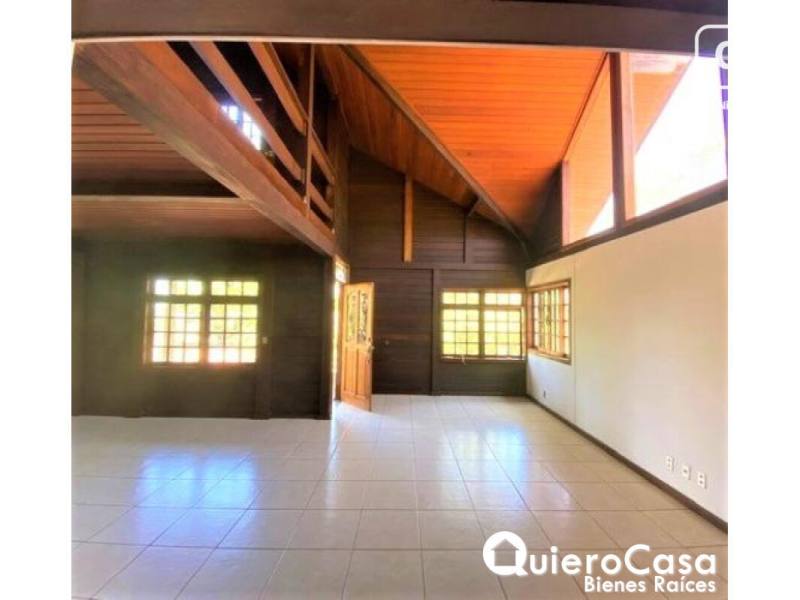 Casa en venta en Santo Domingo, Managua – 5 hab, 640 m²