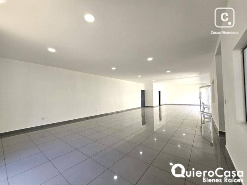 Oficina en venta en Las Colinas, Managua – 400 m²