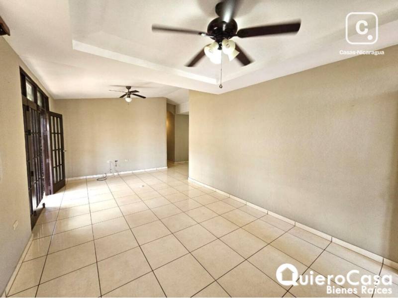 Casa en alquiler en Lomas del Valle, Managua – 3 hab