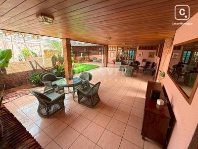 Casa en venta o alquiler en Carretera Norte, Managua – 4 hab, 374 m²