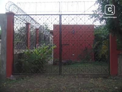 Casa en venta en Carretera Nueva León, Managua – 3 hab, 243 m²