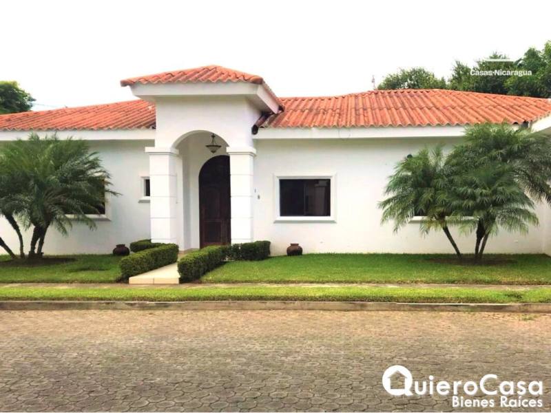 Casa en venta en Carretera Masaya, Managua – 3 hab, US$ 320,000