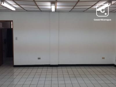 Oficina en venta en Bolonia, Managua – 570 m²