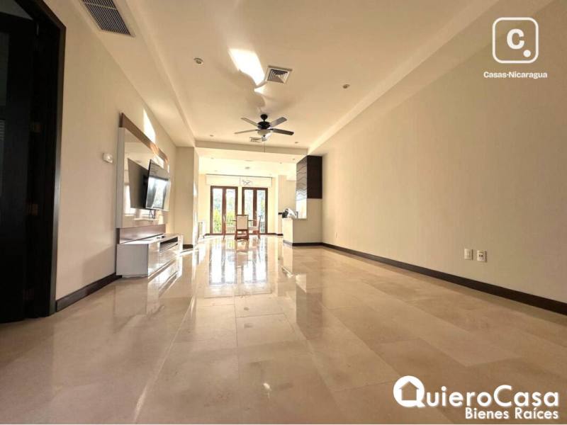 Apartamento en alquiler en Santo Domingo, Managua – 2 hab, US$ 2,200/mes