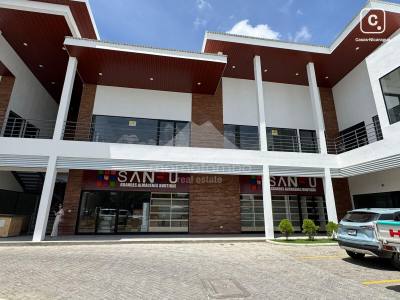 Oficina en alquiler en Las Colinas, Managua – 104 m²