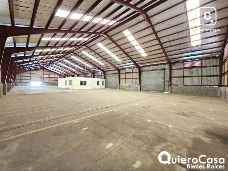 Bodega en alquiler en Carretera Nueva León, Managua – 1,400 m²