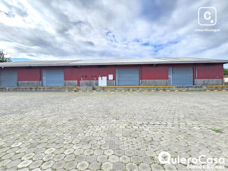 Bodega en alquiler en Carretera Nueva León, Managua – 1,400 m²