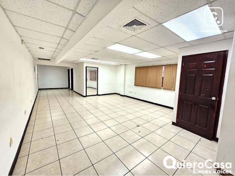 Oficina en alquiler en Villa Fontana, Managua – 93 m²