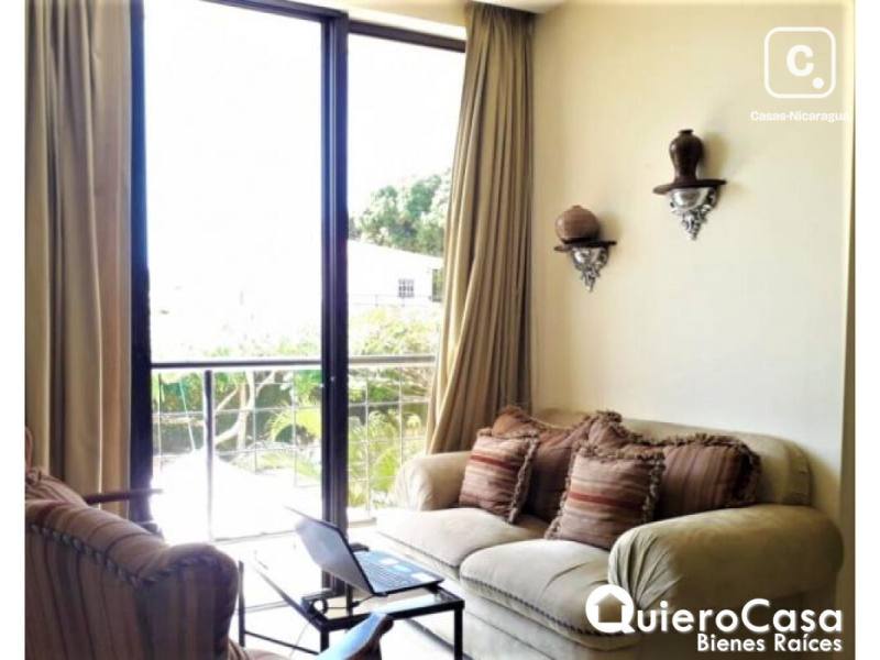 Apartamento en alquiler en Las Colinas, Managua – 2 hab, US$ 800/mes