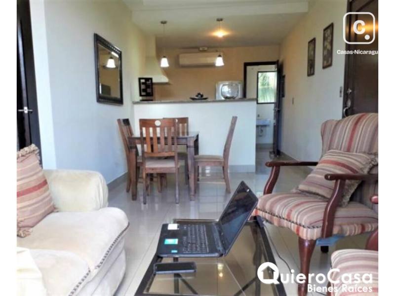 Apartamento en alquiler en Las Colinas, Managua – 2 hab, US$ 800/mes