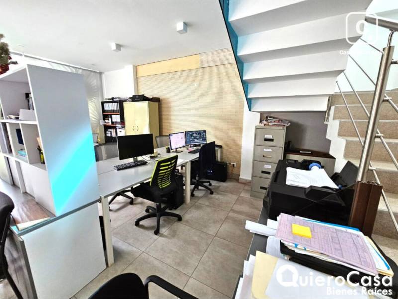 Edificio en alquiler en Las Colinas, Managua – 96 m²