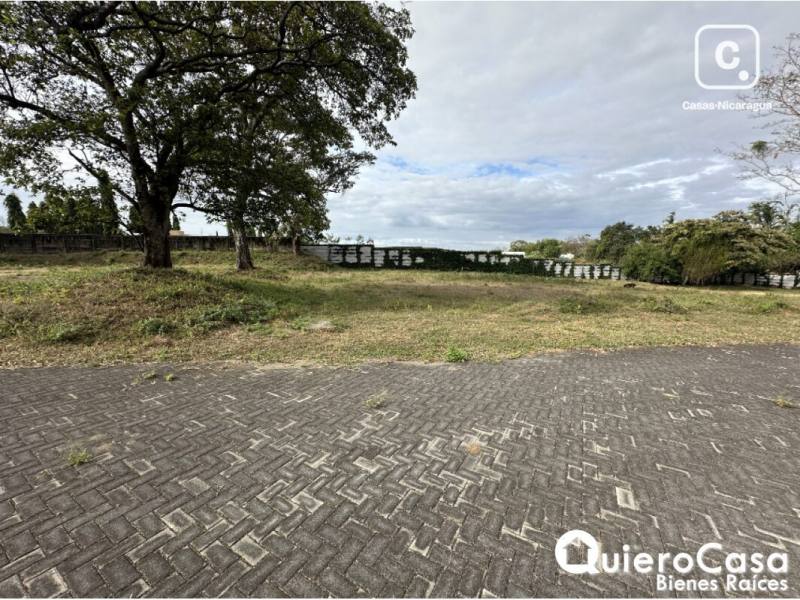 Terreno en venta en Santo Domingo, Managua – 868 m²