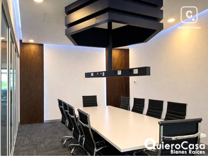 Oficina en alquiler en Villa Fontana, Managua – 158 m²