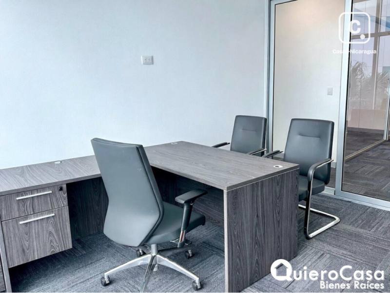 Oficina en alquiler en Villa Fontana, Managua – 158 m²
